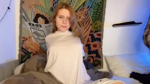 Snapshot of nancy_witch chatting on December 5, 2:42 am Nancy and Archi online show from December 5, 2:42 am