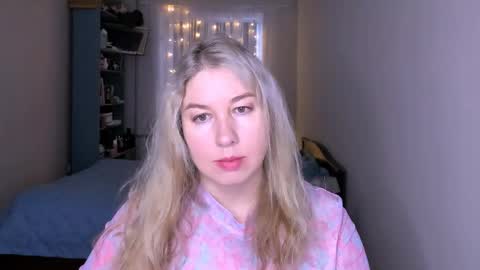 Snapshot of nancysanders chatting on May 1, 7:02 am Nancy online show from May 1, 7:02 am