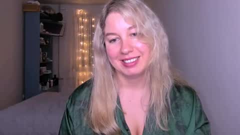 Snapshot of nancysanders chatting on May 16, 7:56 pm Nancy online show from May 16, 7:56 pm