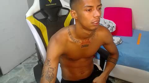 nando_col online show from November 6, 12:39 pm