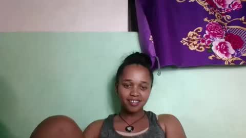 nandrianina416143 online show from April 12, 3:28 pm