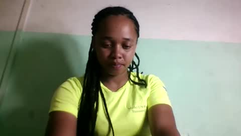 Snapshot of nandrianina416143 chatting on June 8, 5:19 am nandrianina416143 online show from June 8, 5:19 am