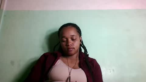 Snapshot of nandrianina416143 chatting on June 9, 5:30 am nandrianina416143 online show from June 9, 5:30 am