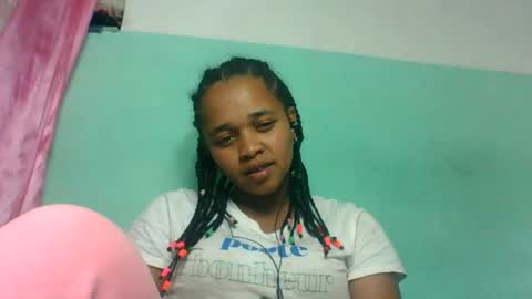 nandrianina416143 online show from June 28, 6:25 pm