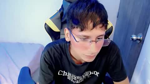 Snapshot of nani_big chatting on November 8, 3:56 pm NANI online show from November 8, 3:56 pm