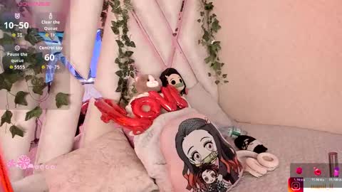 Snapshot of nanit_l chatting on November 25, 8:09 pm anna online show from November 25, 8:09 pm