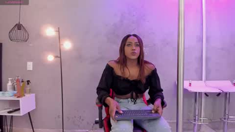 Naomi Blair online show from March 1, 3:30 am