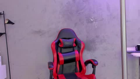 Naomi Blair online show from April 4, 3:05 am