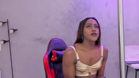 Naomi Blair online show from April 16, 5:08 am