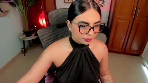 naomi_aniston online show from May 22, 2:22 pm