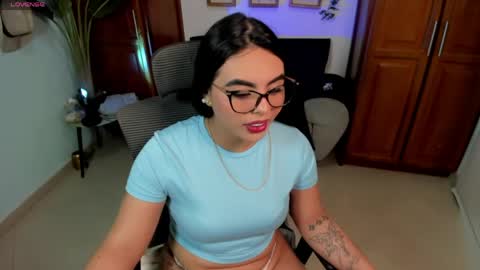 naomi_aniston online show from May 25, 2:12 pm