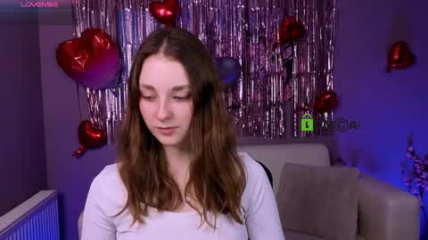 Snapshot of naomi_pratt chatting on February 19, 8:16 pm Naomi online show from February 19, 8:16 pm