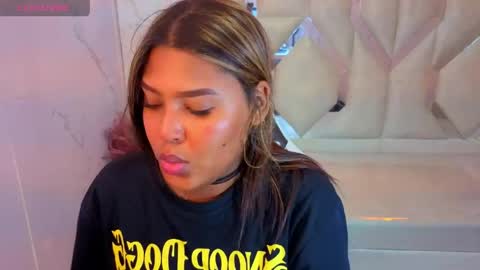 Naomi  online show from May 21, 12:12 pm