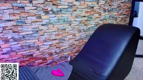 Naomi Campbel online show from June 7, 1:54 am