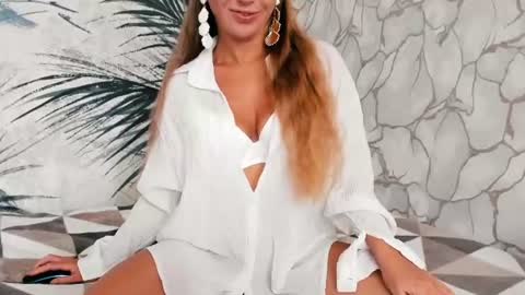 Naomi online show from June 17, 4:26 am