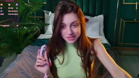 Snapshot of naomimur chatting on October 9, 5:05 am Naomi online show from October 9, 5:05 am