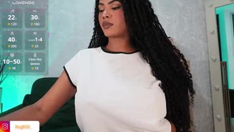 Snapshot of naomixjones1 chatting on March 16, 3:34 am Naomi online show from March 16, 3:34 am
