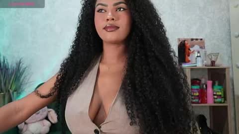 Snapshot of naomixjones1 chatting on April 11, 3:55 am Naomi online show from April 11, 3:55 am