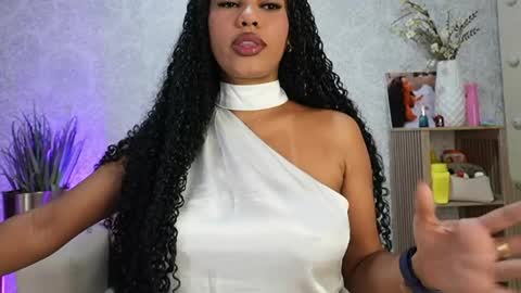Snapshot of naomixjones1 chatting on May 28, 3:48 am Naomi online show from May 28, 3:48 am