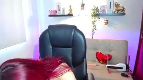 Snapshot of naomy_hot04 chatting on May 9, 8:36 pm naomy online show from May 9, 8:36 pm