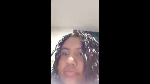Snapshot of naomyandpablot chatting on May 7, 5:02 am naomyandpablot online show from May 7, 5:02 am