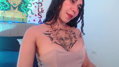 Snapshot of naomybenedetti chatting on December 27, 1:50 pm Nao online show from December 27, 1:50 pm