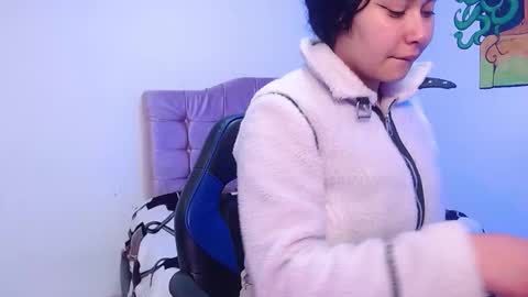 Snapshot of naomybenedetti chatting on October 1, 12:11 pm Nao online show from October 1, 12:11 pm