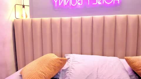 Naomy  online show from April 11, 10:03 pm