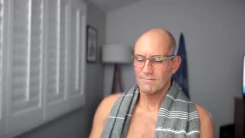 Snapshot of narniaslan chatting on January 26, 3:27 am narniaslan online show from January 26, 3:27 am