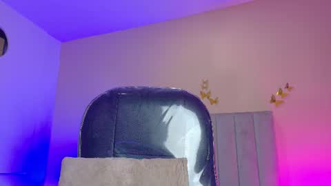 Snapshot of nascary_fox chatting on June 17, 12:29 pm Nascary Fox online show from June 17, 12:29 pm