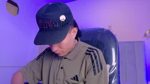 Snapshot of nascary_fox chatting on June 25, 12:53 pm Nascary Fox online show from June 25, 12:53 pm
