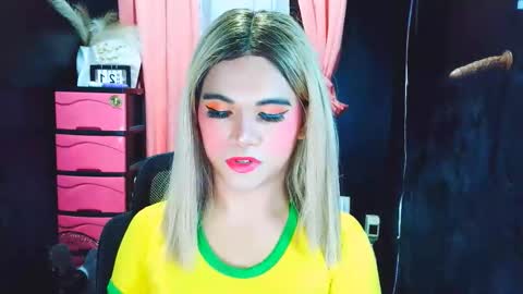 Snapshot of nashdiam chatting on February 21, 11:55 am nashdiam online show from February 21, 11:55 am