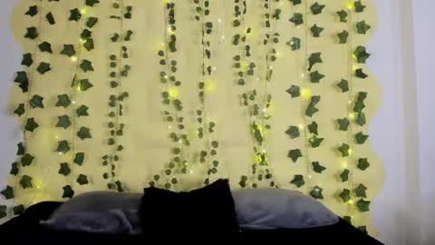 Snapshot of nastasha_nasty1 chatting on February 21, 10:48 pm Maira online show from February 21, 10:48 pm