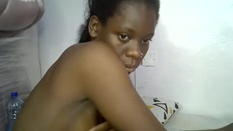 Snapshot of nasti_petite chatting on March 5, 7:05 am nasti_petite online show from March 5, 7:05 am