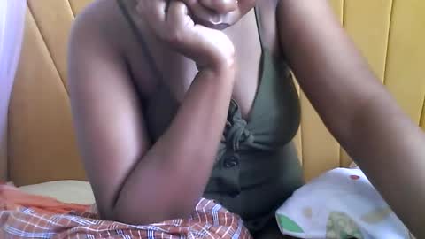 Sweet Ella online show from December 3, 6:21 am