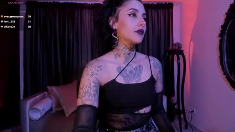 Snapshot of nasty_alice1 chatting on October 20, 3:18 am Goddess Alice online show from October 20, 3:18 am
