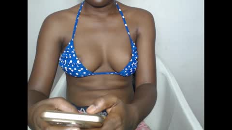 nasty_luna0 online show from March 12, 7:46 am