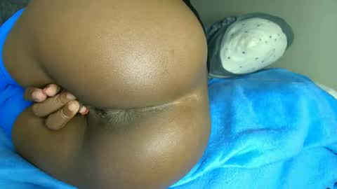 Snapshot of nasty_sweet_holes chatting on December 5, 8:16 pm NESTER online show from December 5, 8:16 pm