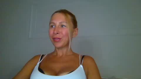 Snapshot of nastya1222 chatting on July 7, 7:29 pm Anastasiia online show from July 7, 7:29 pm