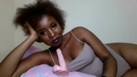nastyivy1 online show from June 14, 7:27 pm