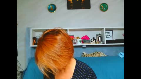 Snapshot of natali3855 chatting on October 2, 6:20 am Natali online show from October 2, 6:20 am