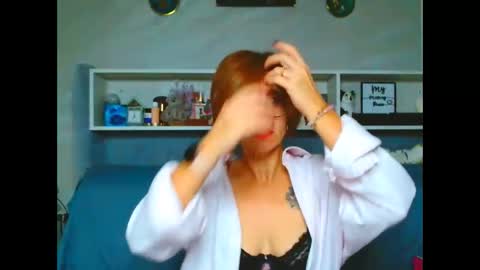 Snapshot of natali3855 chatting on October 3, 3:58 am Natali online show from October 3, 3:58 am