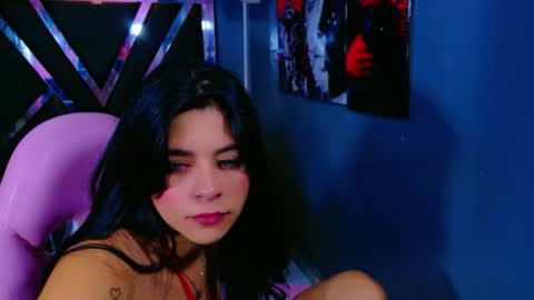 nataliatompsonx1 online show from November 5, 9:15 pm