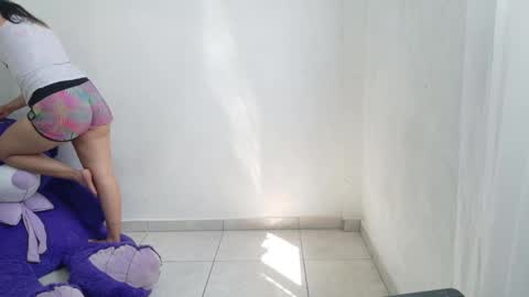 Snapshot of nataliavela chatting on May 13, 3:31 pm nataliavela online show from May 13, 3:31 pm