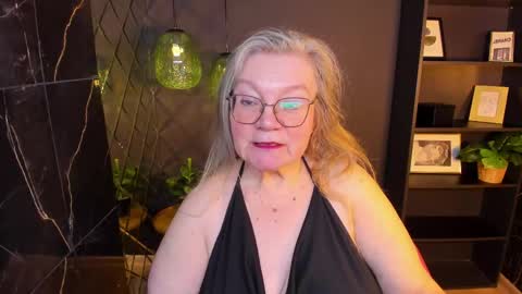Snapshot of natalicloud chatting on April 19, 1:10 pm NataliCloud online show from April 19, 1:10 pm