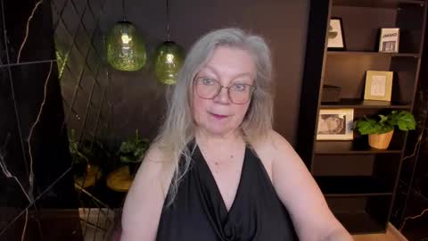 Snapshot of natalicloud chatting on May 16, 1:54 pm NataliCloud online show from May 16, 1:54 pm