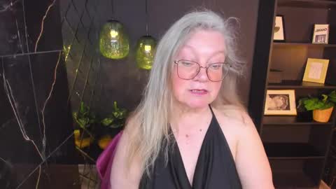 Snapshot of natalicloud chatting on May 22, 2:55 pm NataliCloud online show from May 22, 2:55 pm