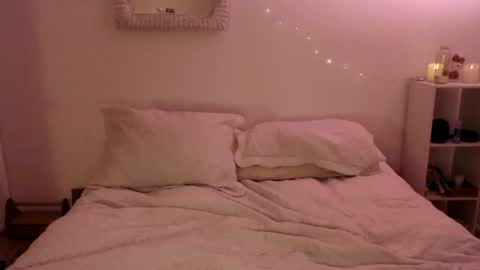 Natalie Six online show from September 11, 6:46 am