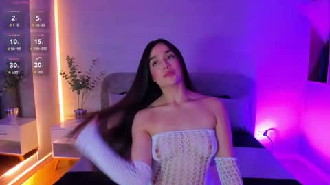 Snapshot of natalie_blaze chatting on July 5, 4:19 am NATALIE BLAZE online show from July 5, 4:19 am