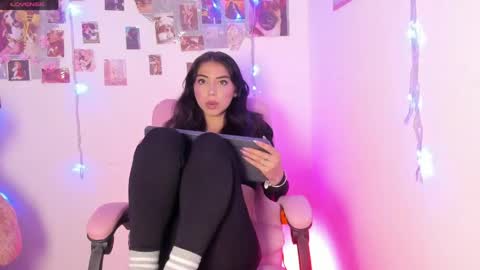       online show from April 14, 4:29 am